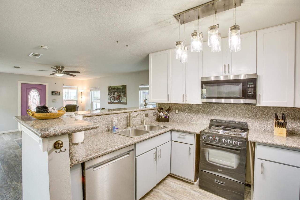 Galveston Cottage About 1 Mi To Beach Pet Friendly! エクステリア 写真